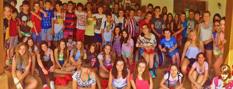 Campamento actividades aventura para adolescentes