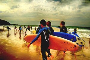 Curso de iniciación o perfeccionamiento surf