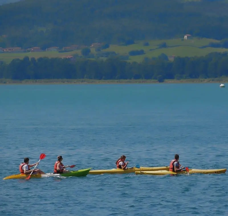 Canoas ruta por la reserva de Victoria y Joyel